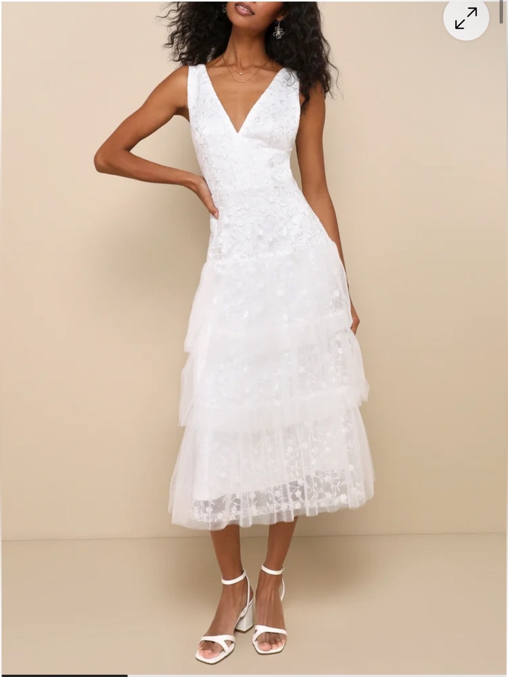 Lulus Confidently Gorgeous Ivory Tulle Embroidered Backless Midi Dress M NWT